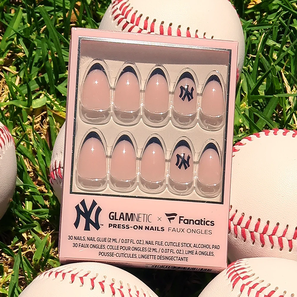 New York Yankees Press-On Nail Set - Image 7